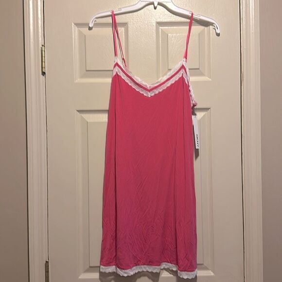 DKNY Fuchsia Slip Chemise! - Picture 5 of 14